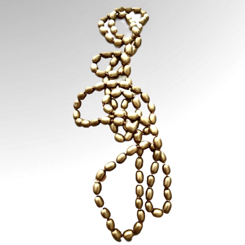 COLLAR “CUENTAS DORADO”