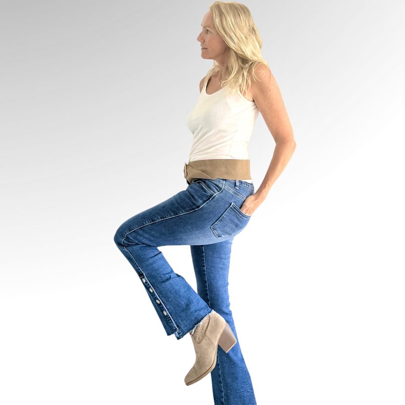 Pantalón vaquero con botones “CAROLINA”
