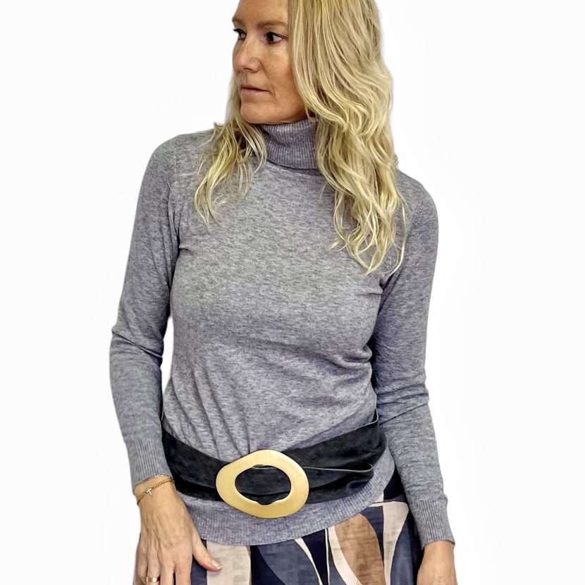 Jersey de punto con cuello alto “NALA” GRIS